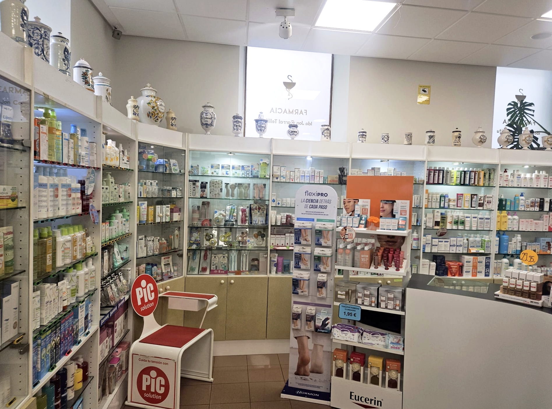 Interior de la farmacia